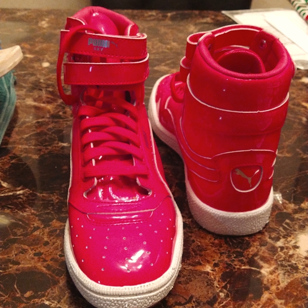 Sneakers